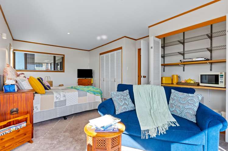 57 Rosario Crescent Red Beach_18