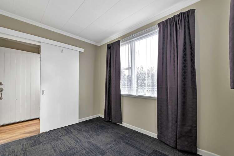 79A Swansea Road Stratford_14