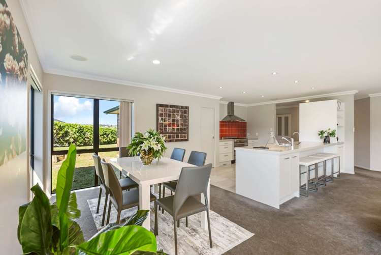 43 Lough Bourne Drive Pukekohe_16