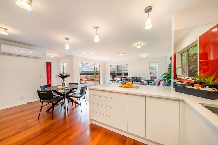 74f Heretaunga Square Silverstream_9