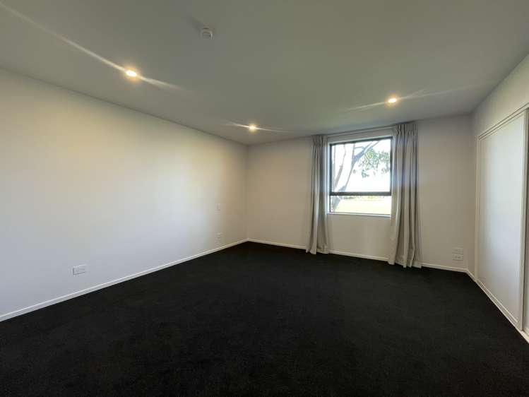 15 Malaga Crescent Harewood_6