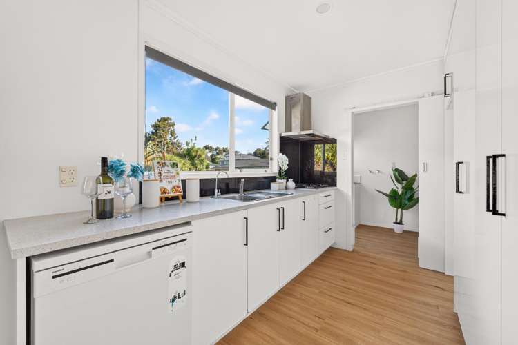 2/35A Woodglen Road Glen Eden_13