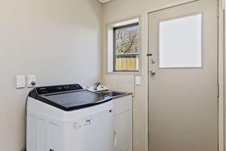 2/7 Kathleen Place Rainbow Point_27