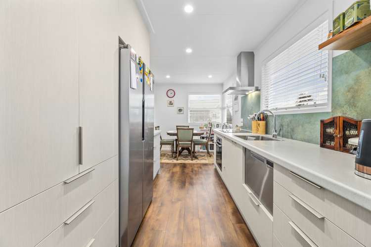 5 Adam Place Mangakakahi_5