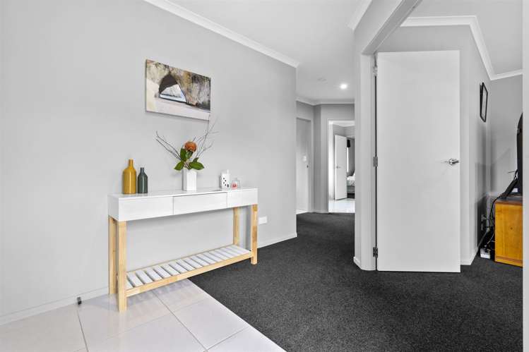 39 Plescher Crescent Leamington_2