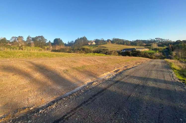 19 Elmore Road Paremoremo_10