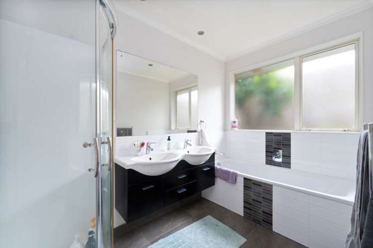 11 Bonny Crescent Massey_17