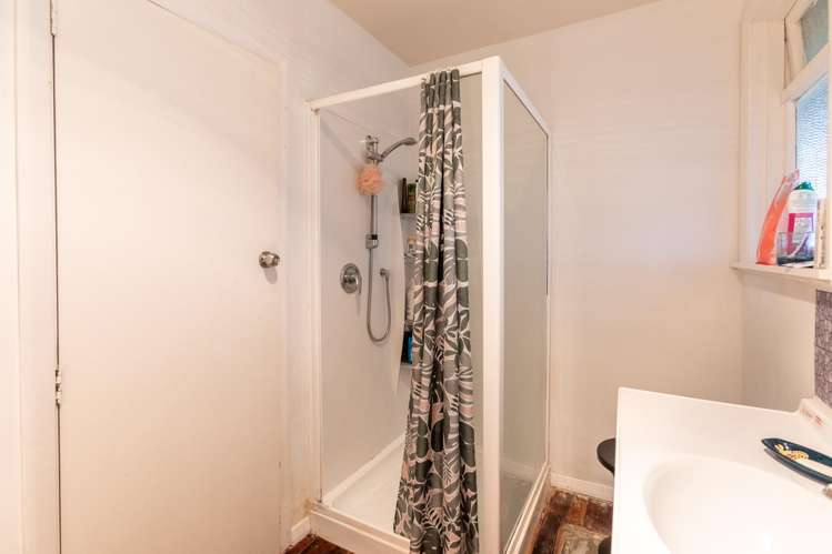 10 Christian Street Dannevirke_13