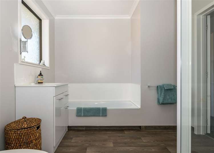 207 Weld Street Witherlea_11