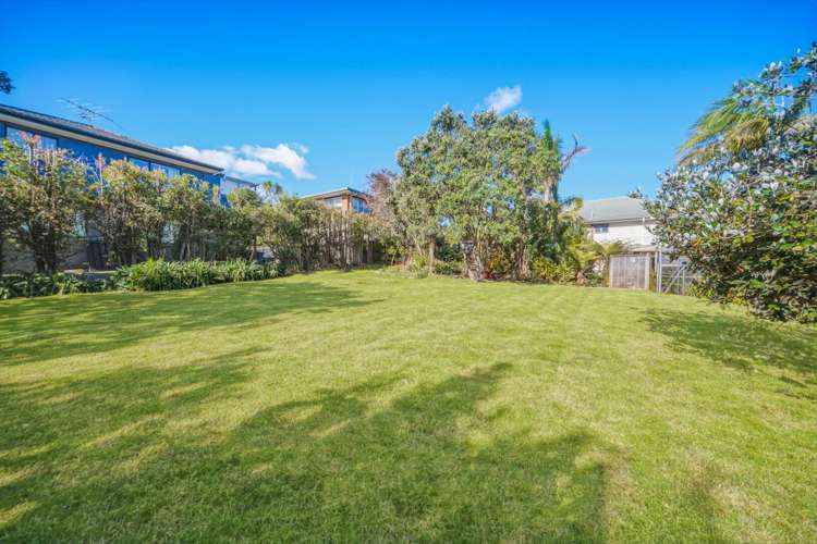 938 East Coast Road Northcross_20