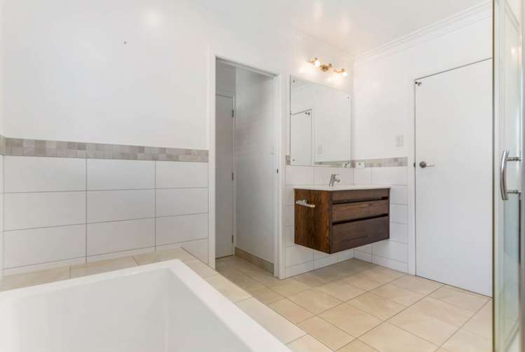 143 Elliot Street Pahurehure_18