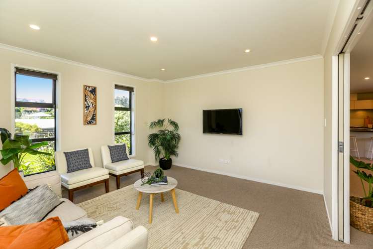 1185f South Road Oakura_13