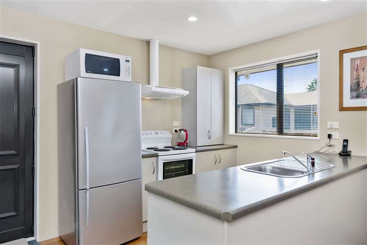 4 Cris Lodge Courts Hornby_5