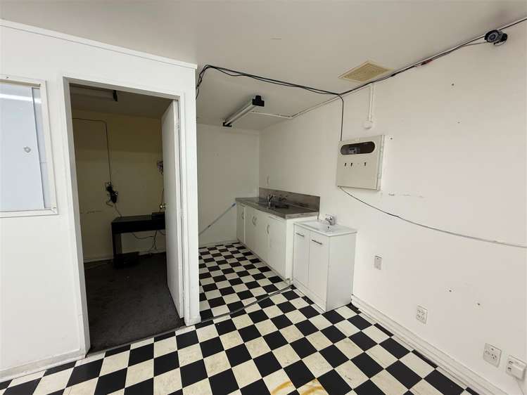 Shop 11, 22 Bay Road Kilbirnie_6