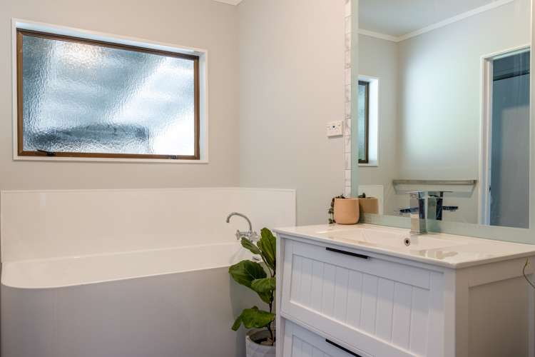 1 Grace Street Matata_10