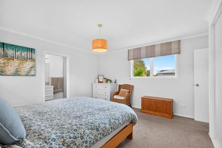12 Madison Place Forrest Hill_13