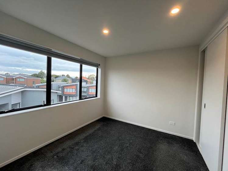 6 Te Rorea Lane Mount Roskill_14