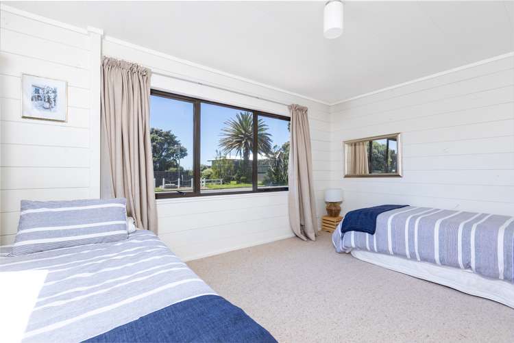 112 Blue Pacific Parade Riversdale Beach_9