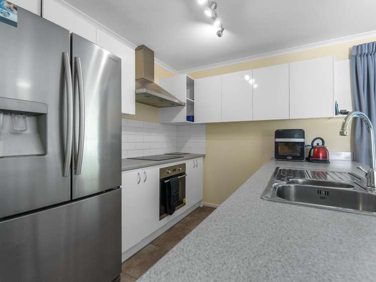 18 Te Aranui Drive_3