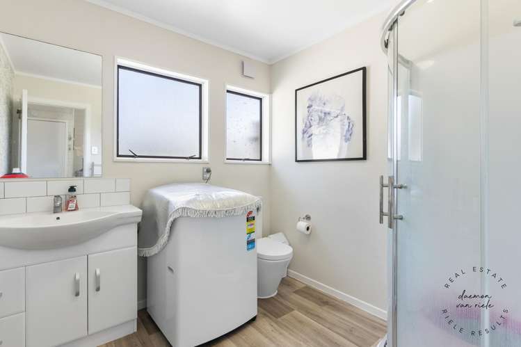 13 Blanes Road Weymouth_8