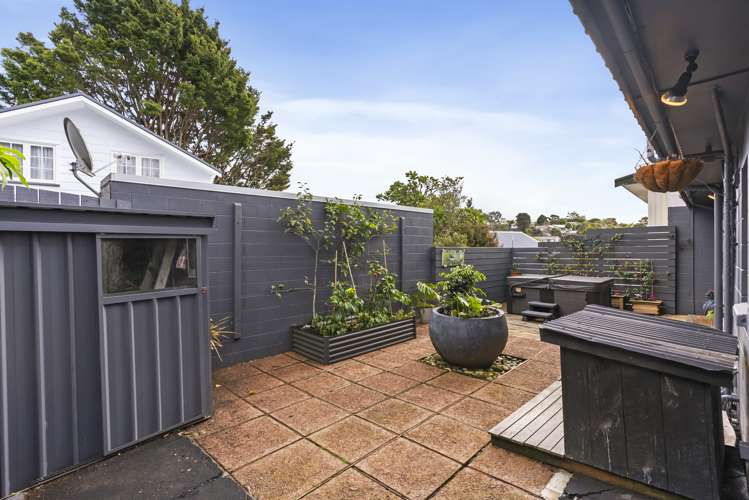 2/10 Abbeygate Street Birkdale_12