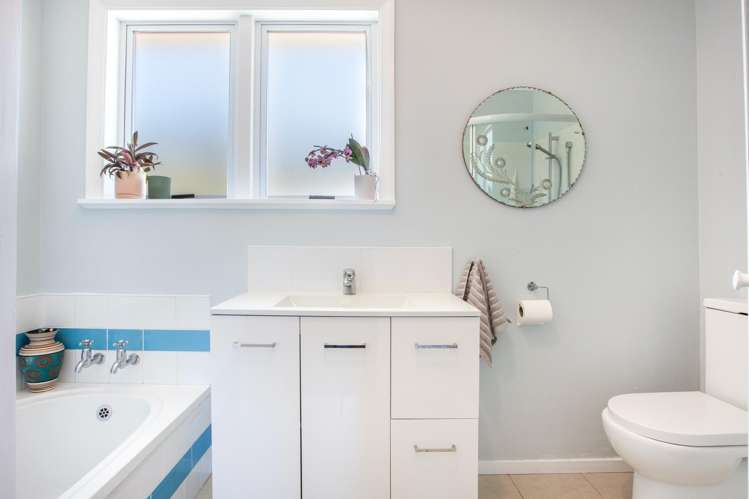 71 Horoeka Street Stokes Valley_16