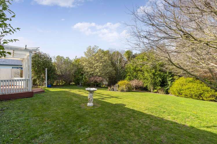 32 Cody Crescent Lansdowne_13