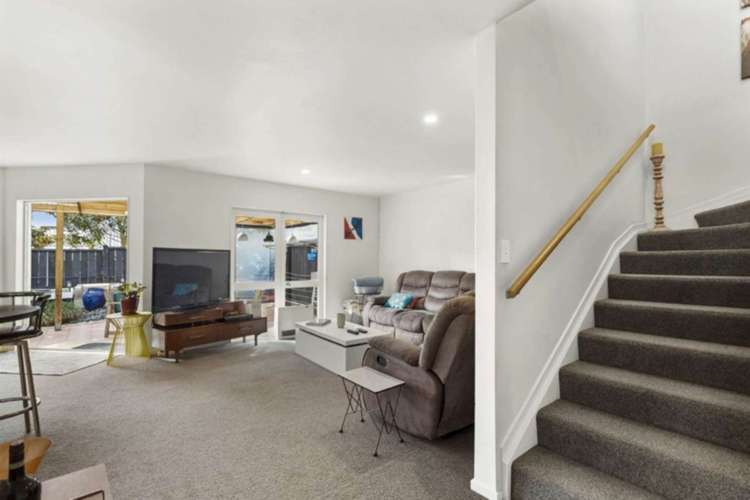 2/51 Fields Parade Oteha_11