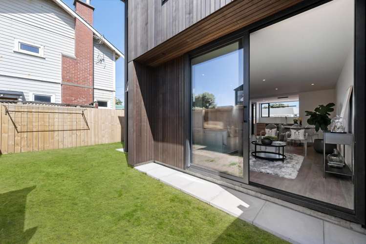 96A Apu Crescent Lyall Bay_7