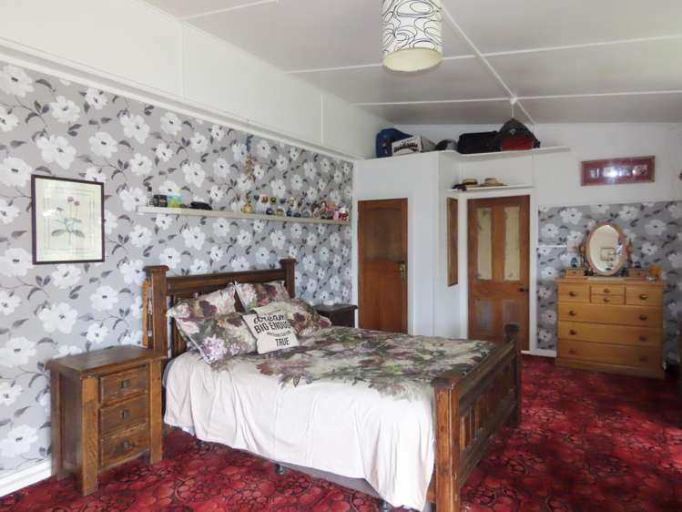 69 Shiel Street Reefton_6