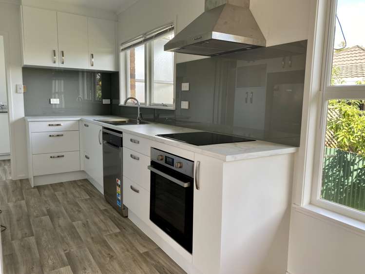 2/49 Shakespeare Road Milford_0