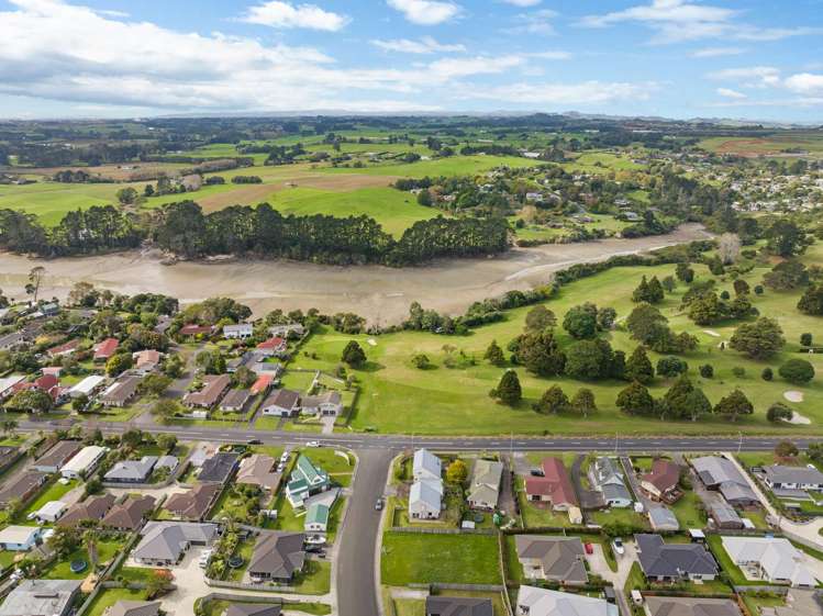 5 Racecourse Road Waiuku_17