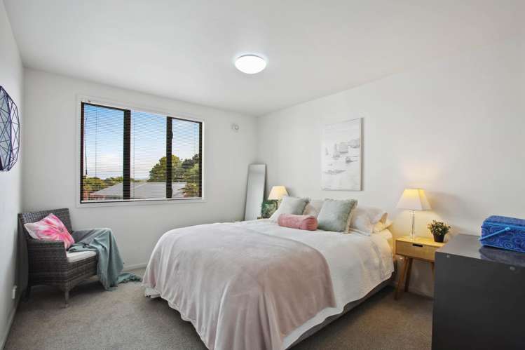 2b/12 Seaway Road Clarks Beach_17