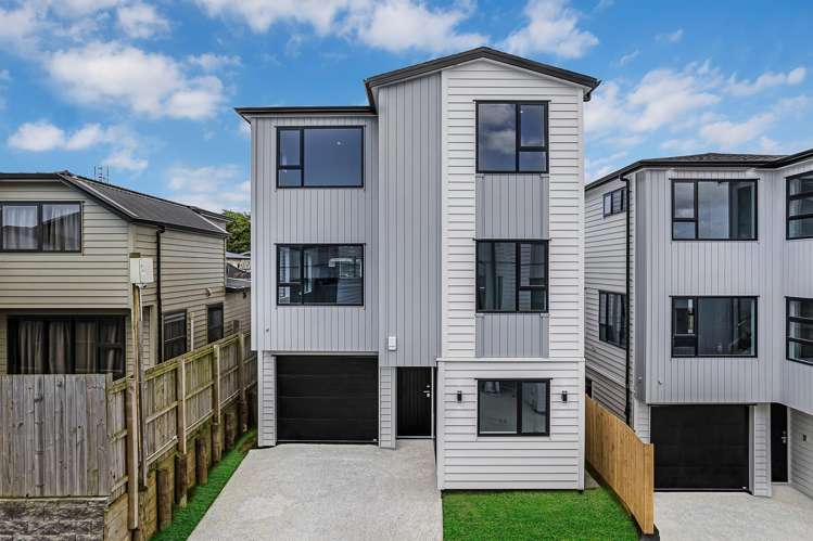 25B & 25C Dreadon Road Manurewa_1