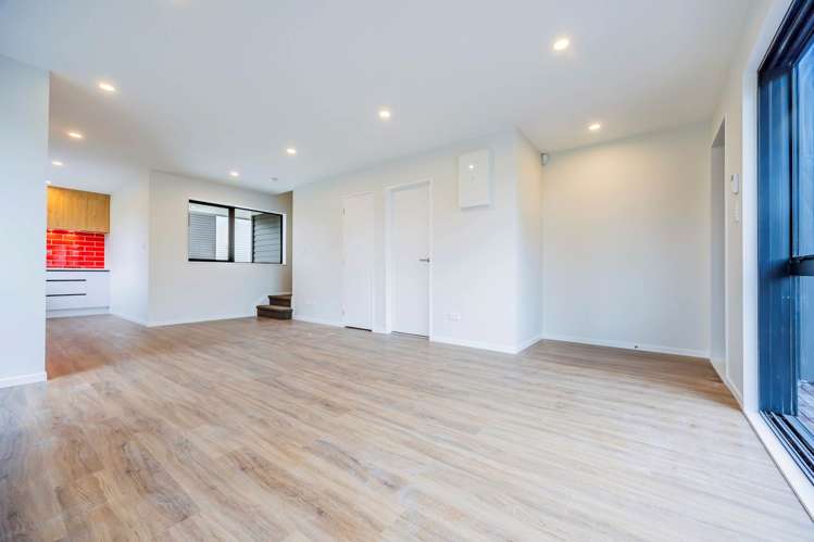 1,2,3,6/21 Peachgrove Road Te Atatu Peninsula_34