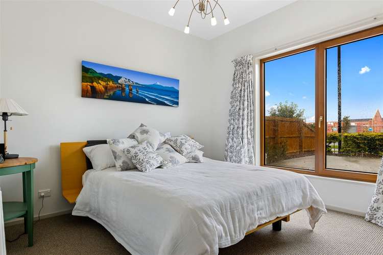 127 Southfield Drive Lincoln_10