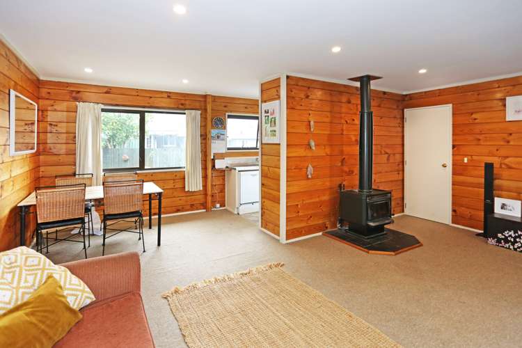 2/134 Clevedon Road Papakura_4