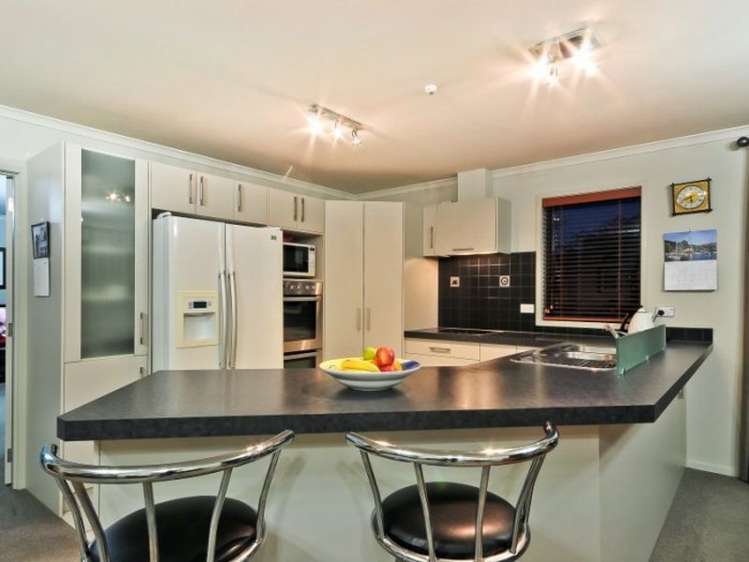 1 Belgrave Court Huntington_8