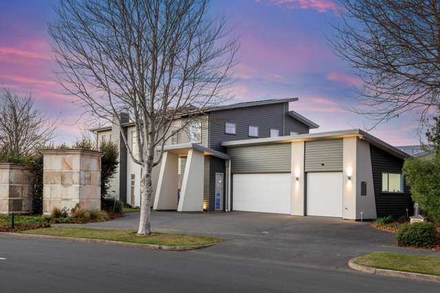 Sharply Priced in Hampton Grange!