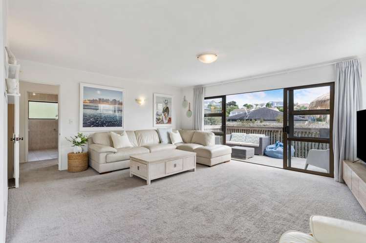 2/3 Whitby Crescent Mairangi Bay_6