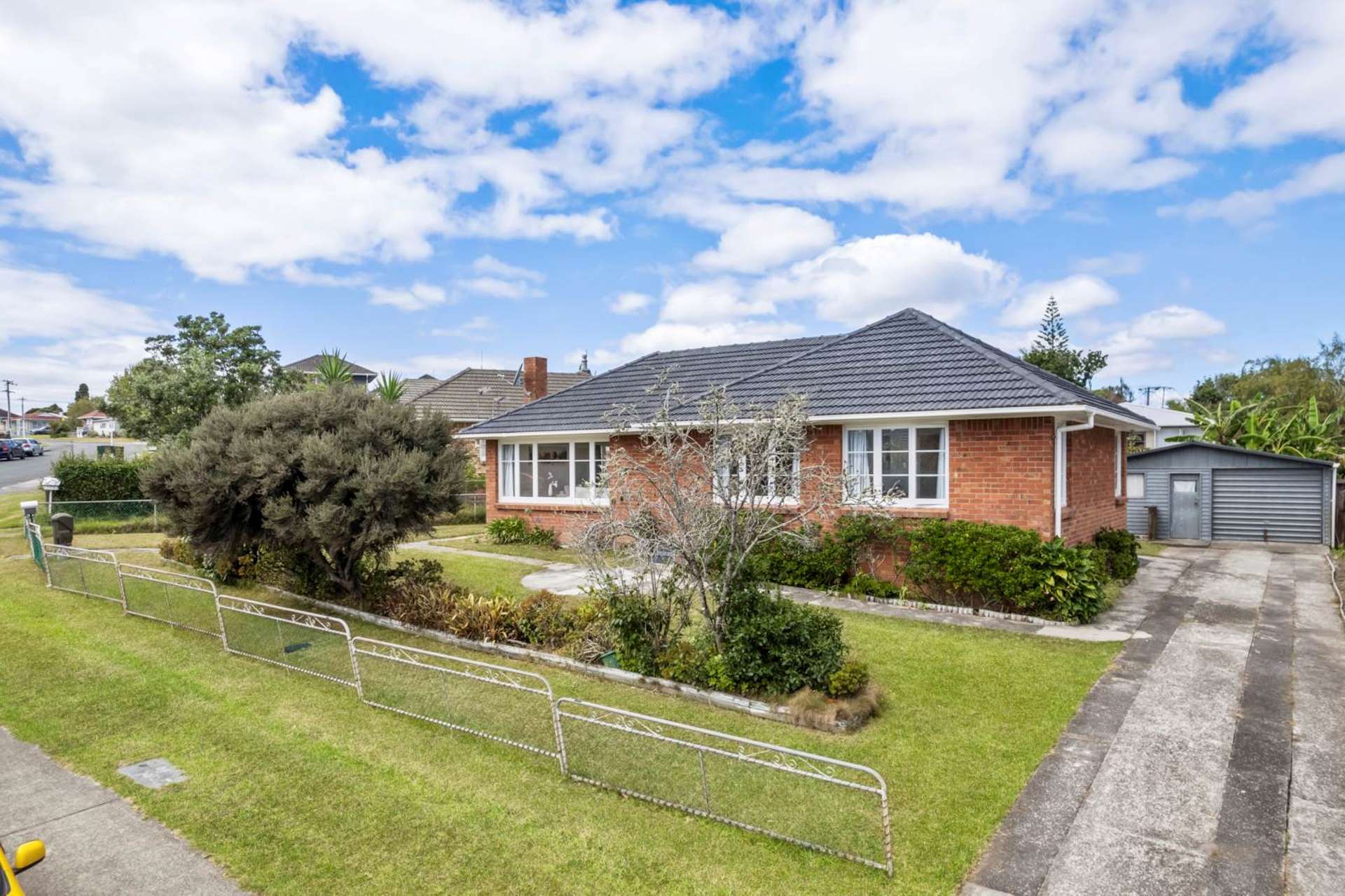 18 Essex Street Te Atatu South_0