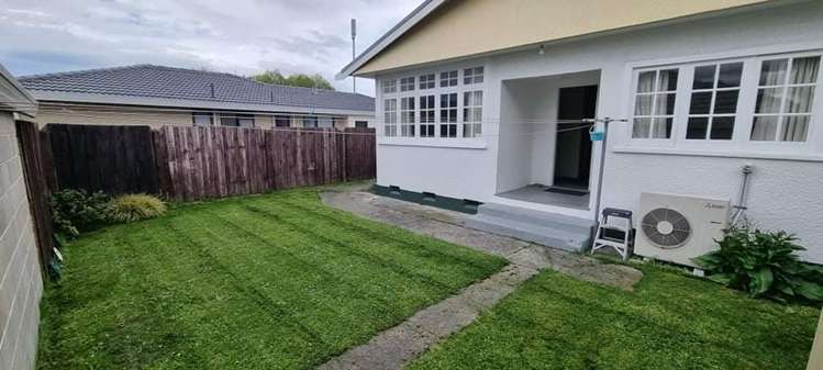 73 Frankleigh Street Somerfield_17