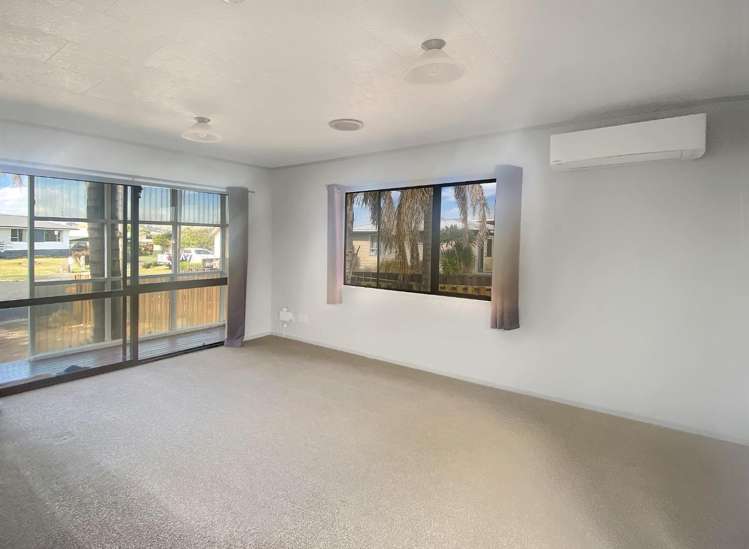 8 Wisely Place 10767_1