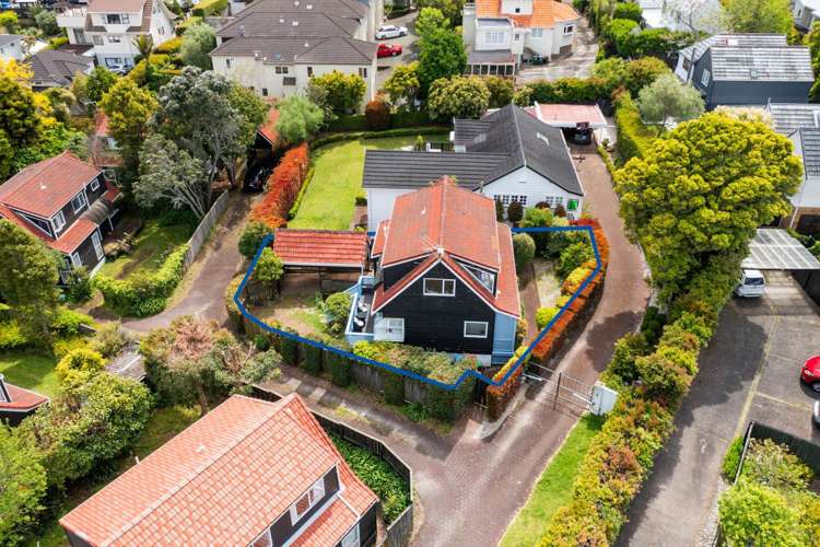 6/110 Norman Lesser Drive St Johns_18