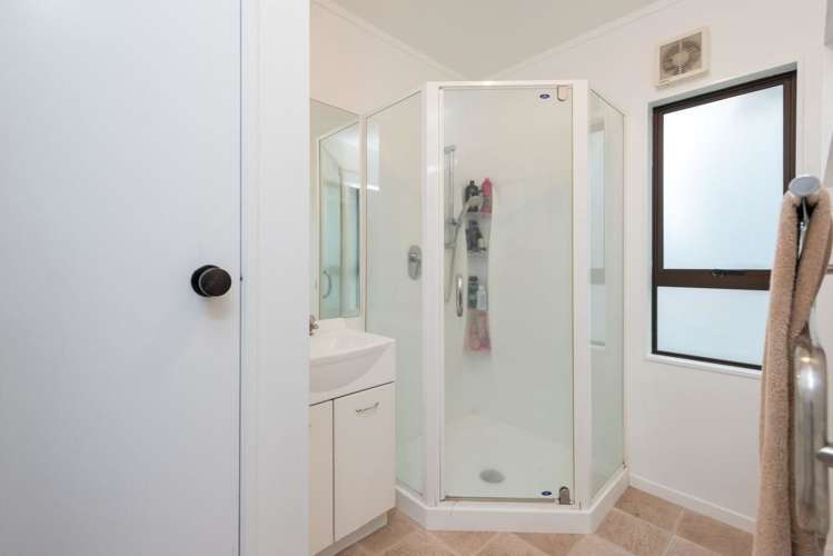 22b Columba Place Matua_10