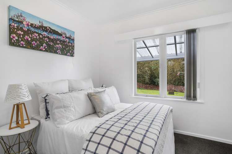 36 Hoskins Avenue Hillsborough_12