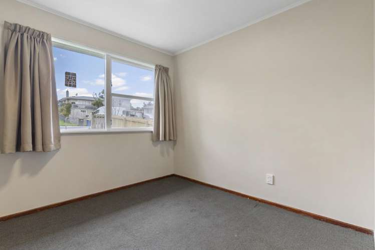 20 Gill Avenue Te Atatu Peninsula_6