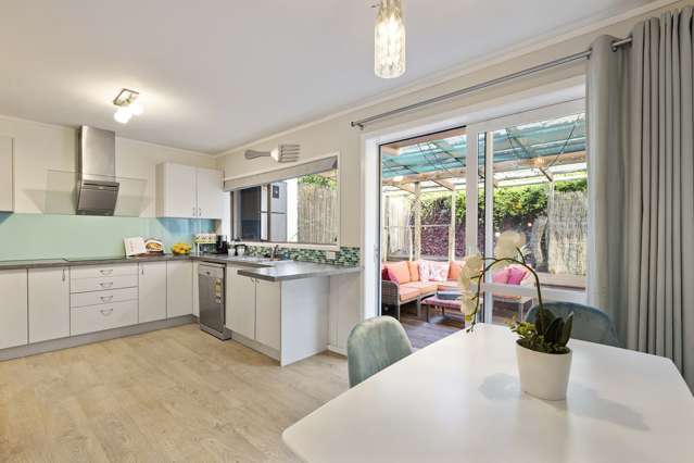 2/100 Stredwick Drive Torbay_2