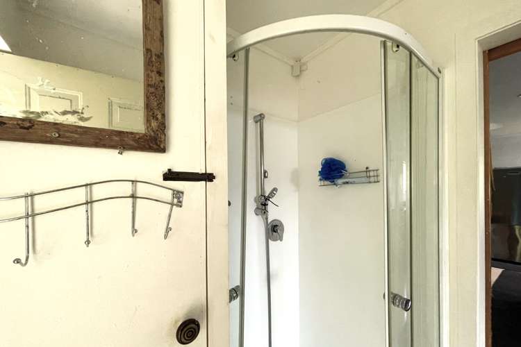 675 Te Waitere Road Taharoa_11