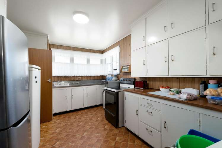 13 Waione Avenue Te Atatu Peninsula_12